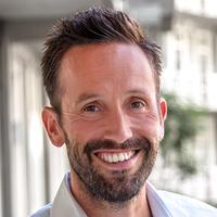 Pasfoto Alex van der Leer
